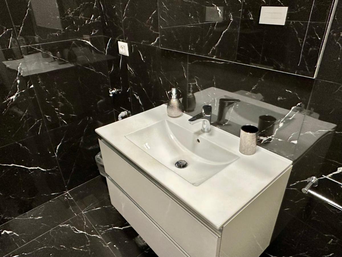 Newhouse Anthium - Central Chic Anzio Luaran gambar